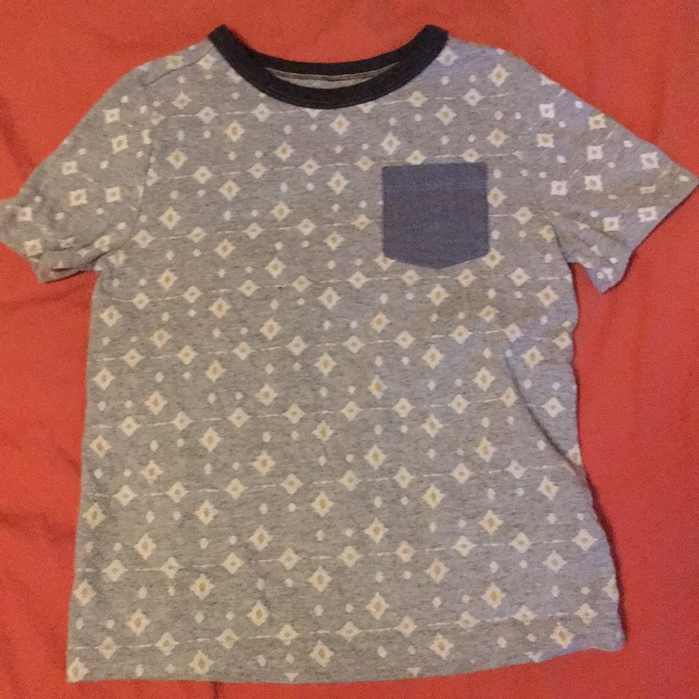 Cute diamond pattern on boys old navy shirt